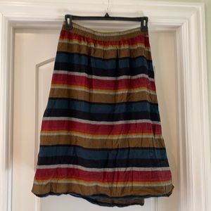 Old Navy mid length red/brown skirt size medium
